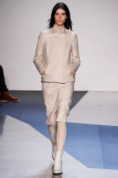 Look 32